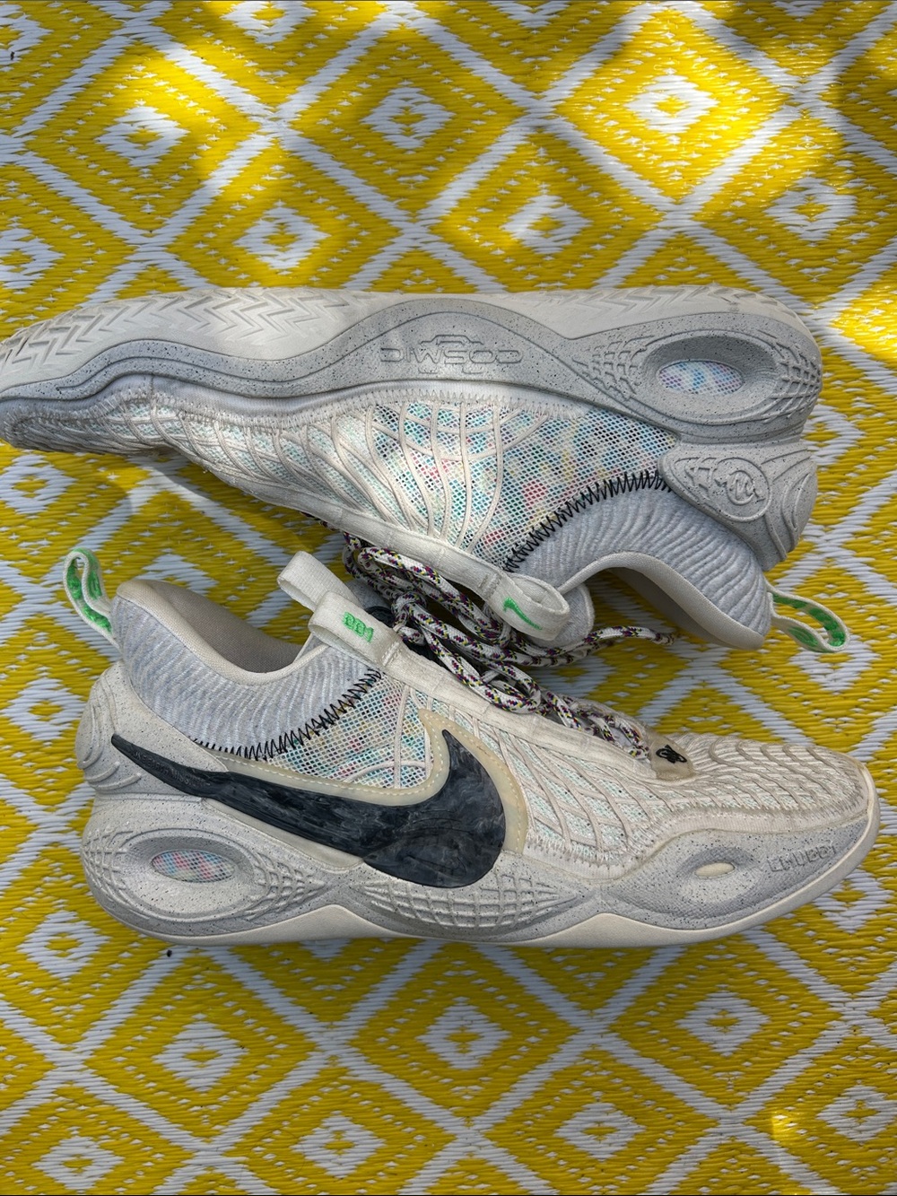 Nike Cosmic Unity